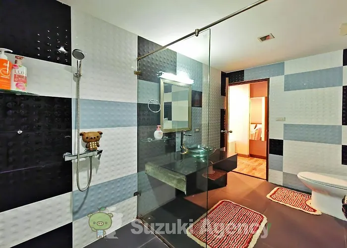 W8 Condo, Luxe 2 Bedroom Private Floor, Hip Area, 5 Mins From Thonglo Bts Station